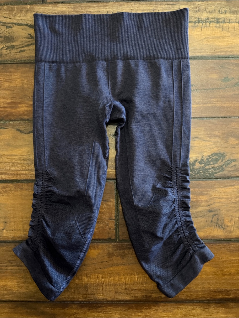 lululemon athletica Charcoal Ruched Capri Leggings